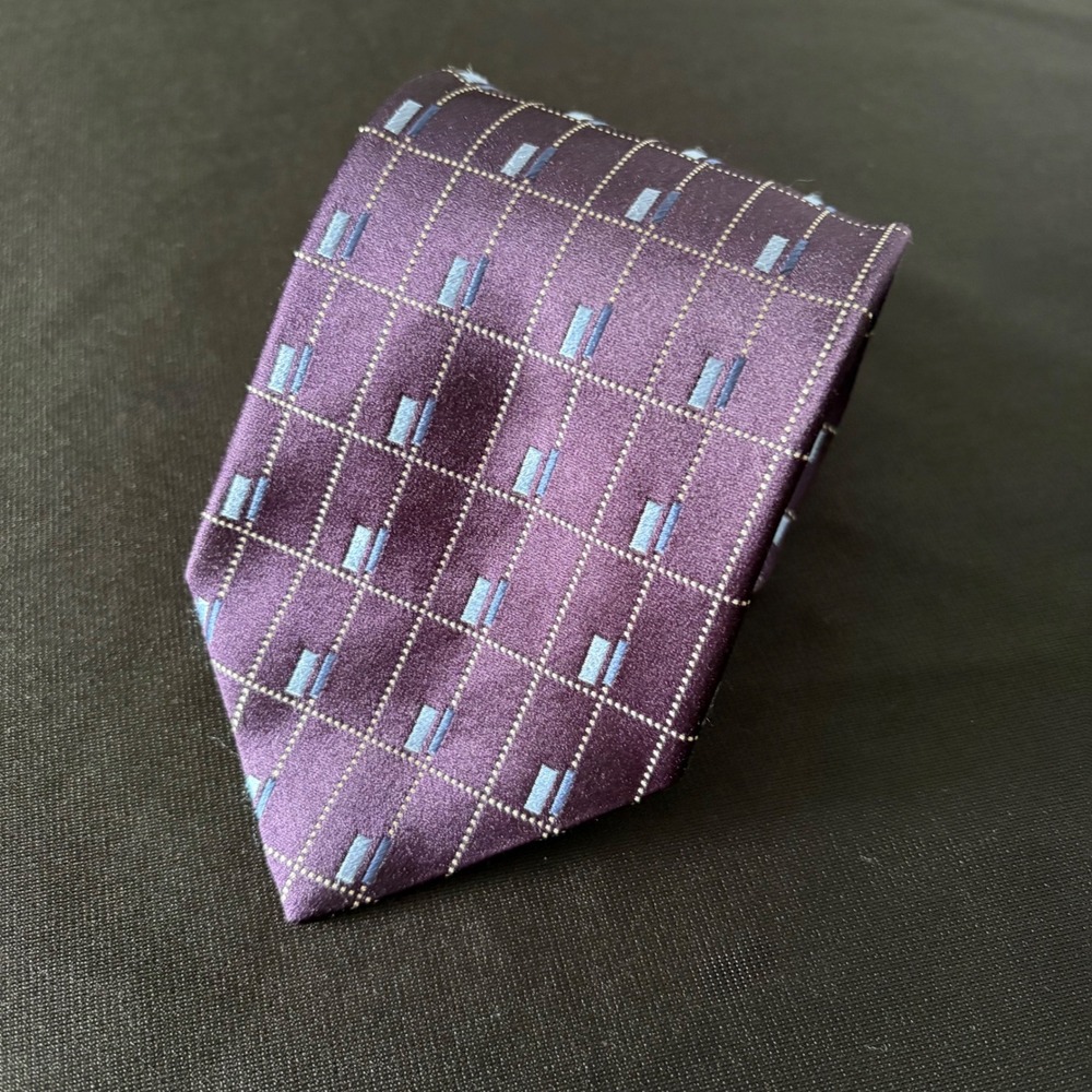 Mark Pendleton Von Maur Mens Purple Silk Geometric Grid Necktie Extra Long 61in